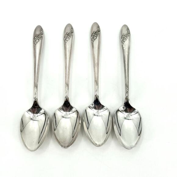 Set of 4 Teaspoons Queen Bess II Silverplate Tudor Plate Oneida Community - Picture 1 of 5